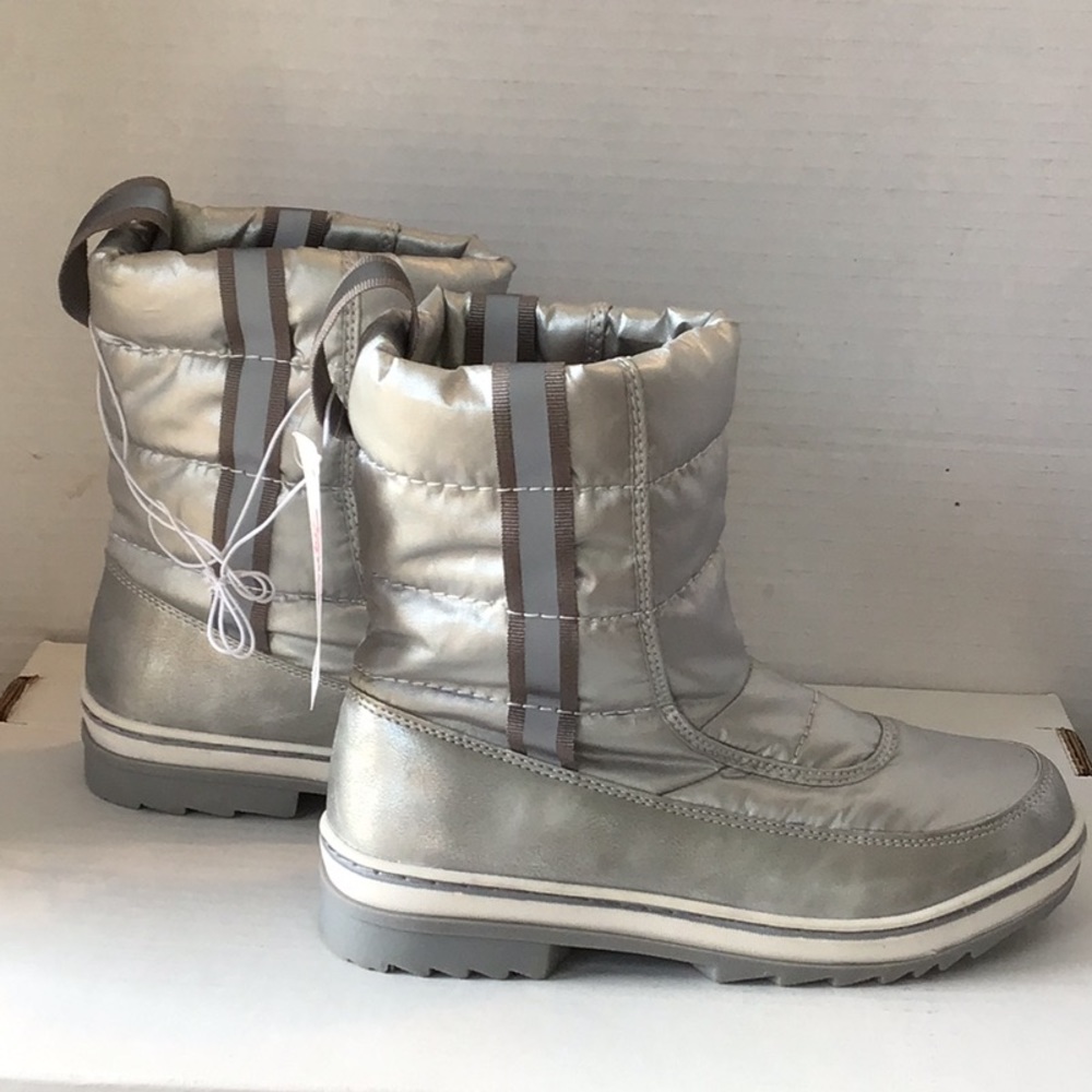 BRAND NEW JUSTICE boots!